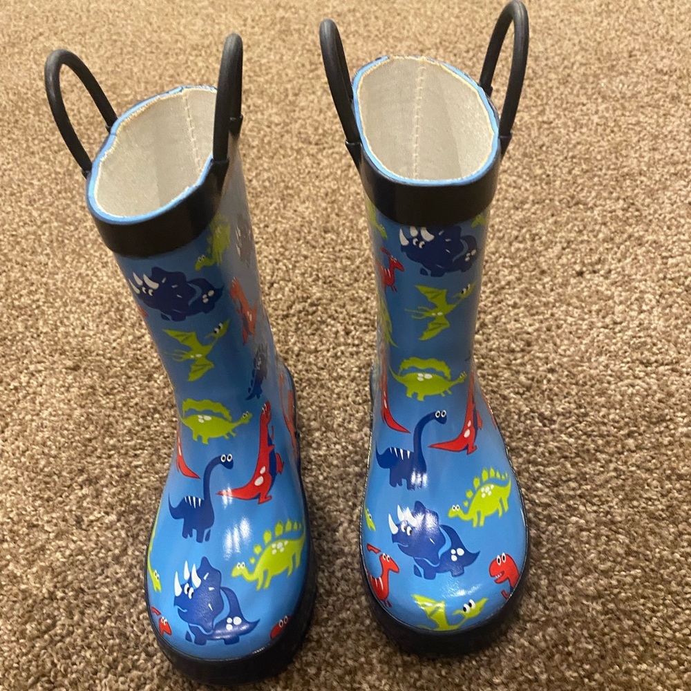 Toddler rain boots size 10 in very good condition